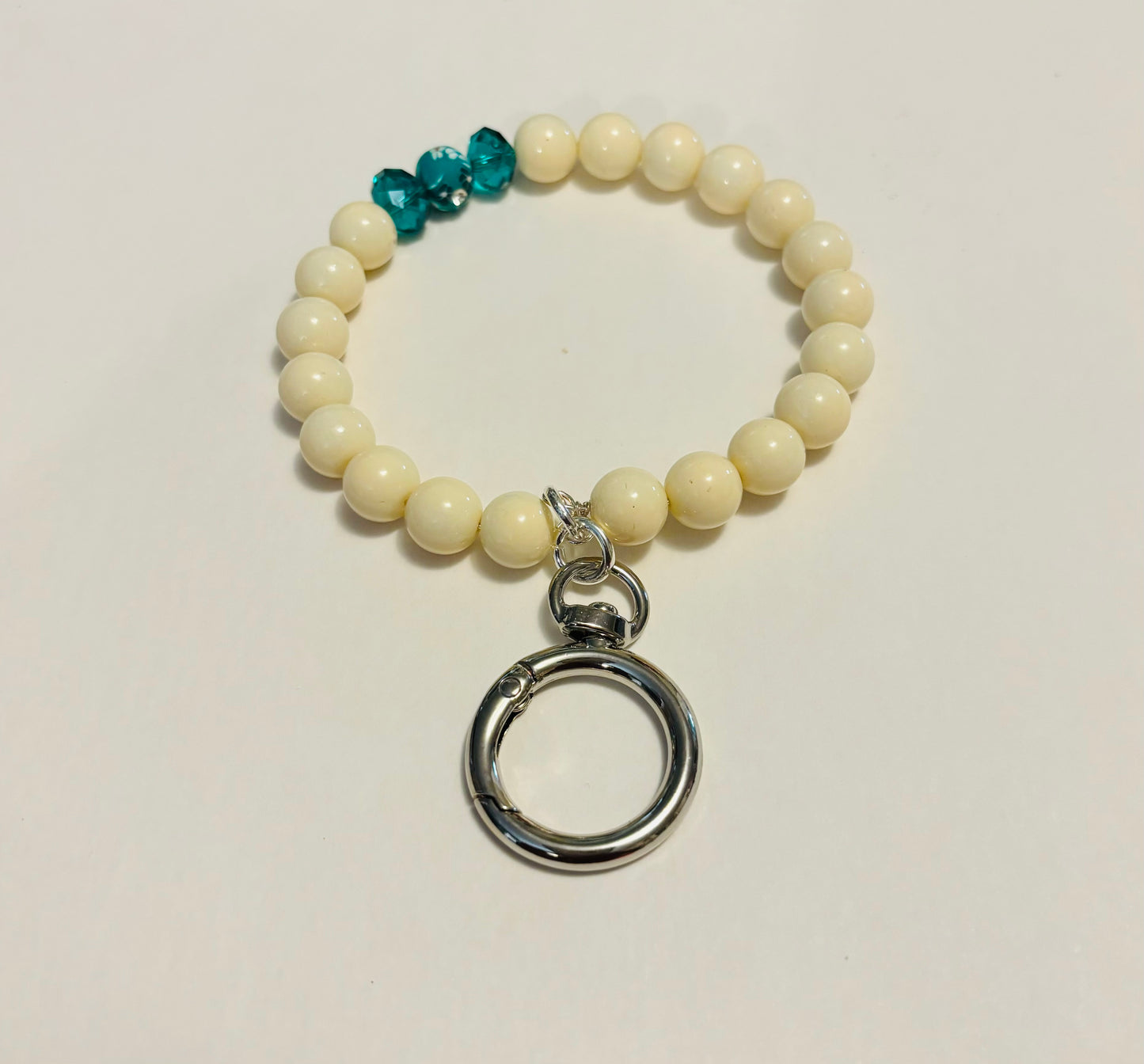 Cream Met Turquoise